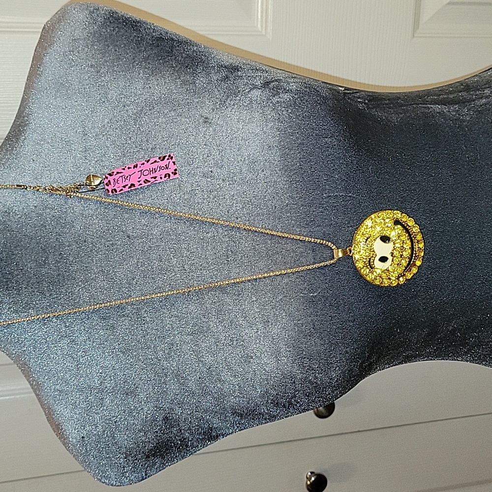 Rhinestine 😃 Smiley Emoji Necklace